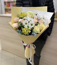 Букет цветов из:  Альстромерии, Розы и Хризантемы в Курганинске