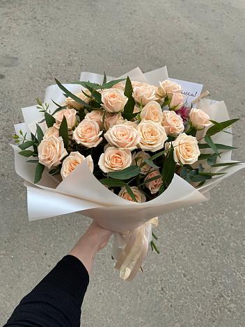 Букет Кремовые розы Латте в Курганинске