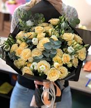 Букет цветов из:  Розы и Лизиантусы в Курганинске